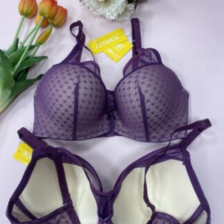 Delikatny push up z fiszbinami